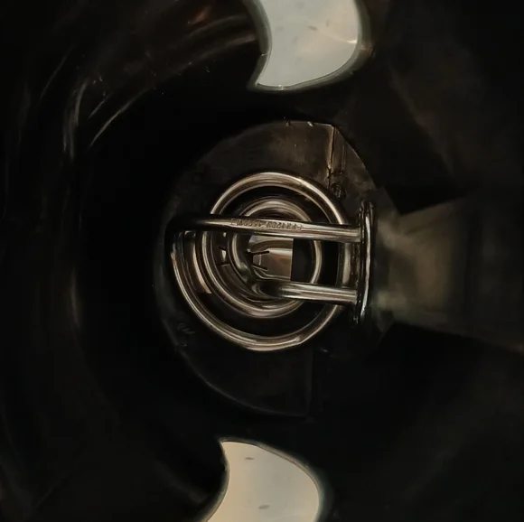 Salton Black 1.7L Electric Kettle - Picture 7 of 7